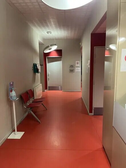 Local commercial dans Cenon à vendre - Photo intérieure – Image 3 sur 8