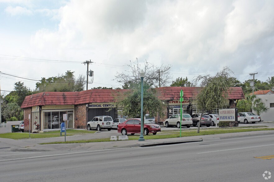 5500 SW 8th St, Coral Gables, FL à louer - Photo principale – Image 1 sur 3