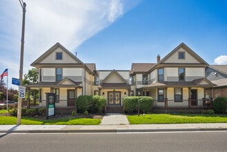 121 N Washington St, Naperville, IL à louer Photo intérieure– Image 1 sur 14