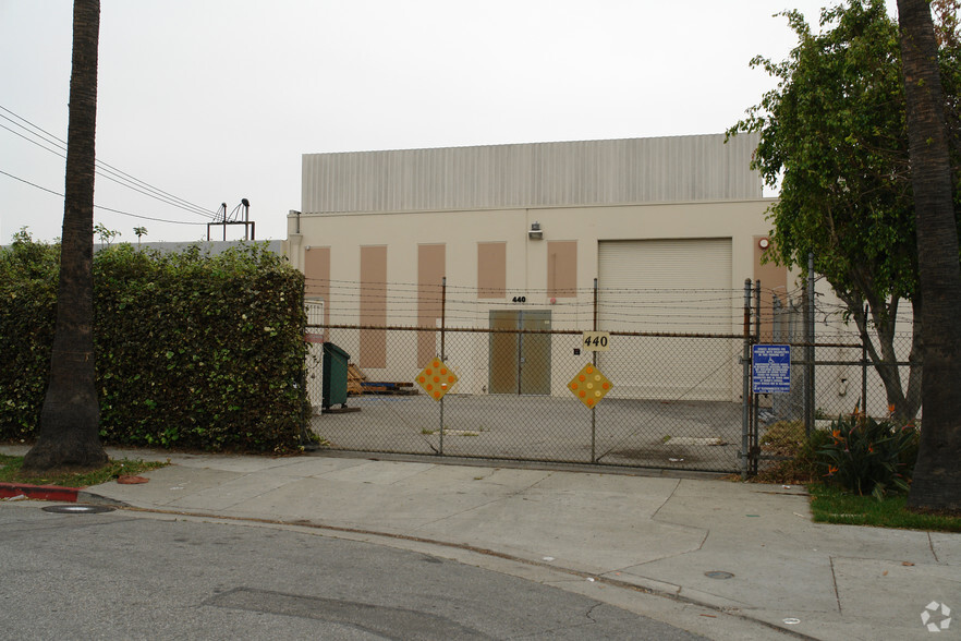 440 W Cypress St, Glendale, CA à vendre - Photo de l’immeuble – Image 2 sur 8