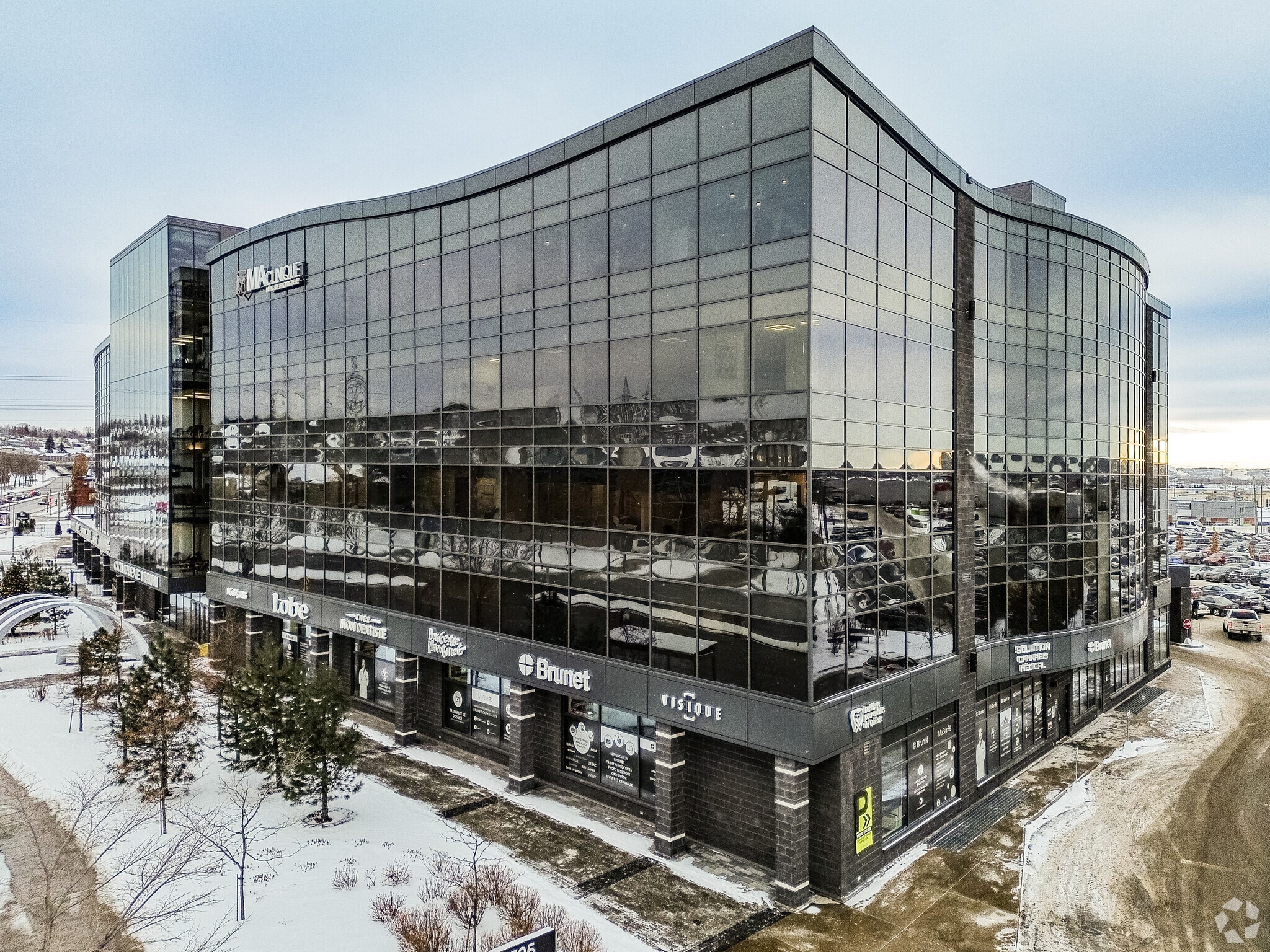 725 Boul Lebourgneuf, Québec, QC à louer Photo principale– Image 1 sur 18