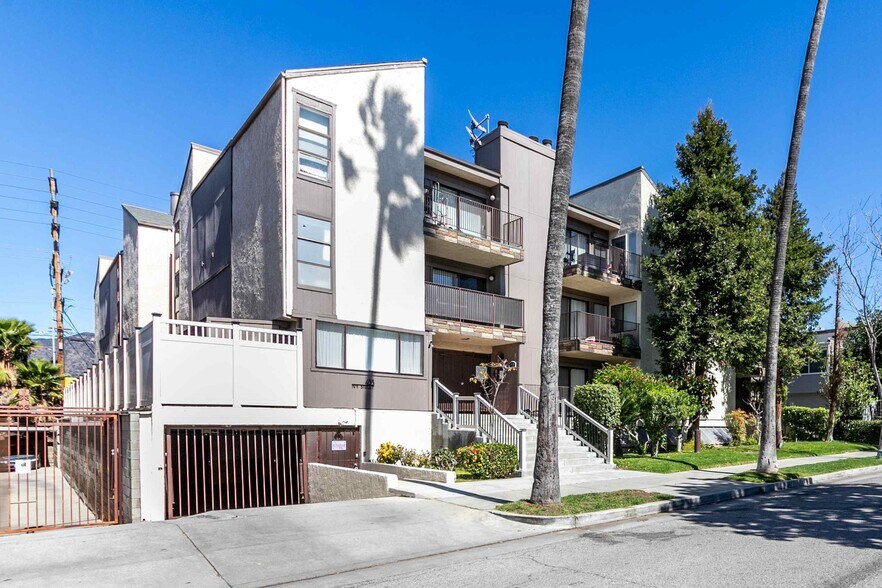 453 Ivy St, Glendale, CA à vendre - Photo de l’immeuble – Image 2 sur 6