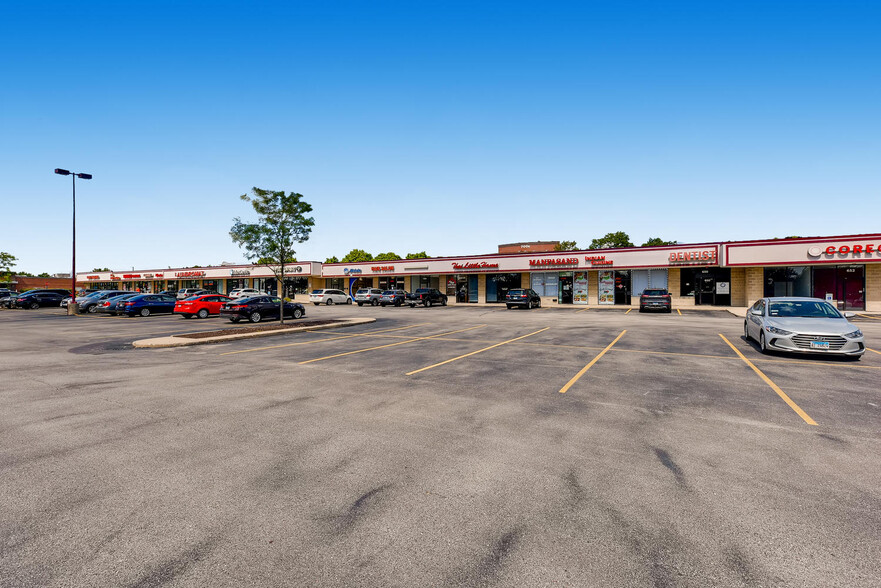 606-660 E Golf Rd, Arlington Heights, IL à louer - Photo de l’immeuble – Image 2 sur 24