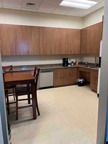 7710 Rialto Blvd, Austin, TX à louer - Photo intérieure – Image 3 sur 13