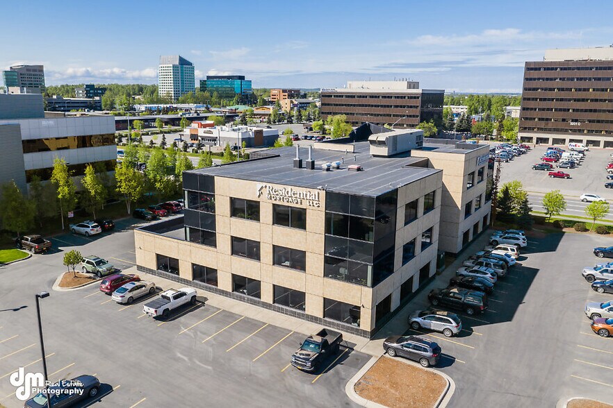 100 Calais Dr, Anchorage, AK à vendre - Photo de l’immeuble – Image 2 sur 12