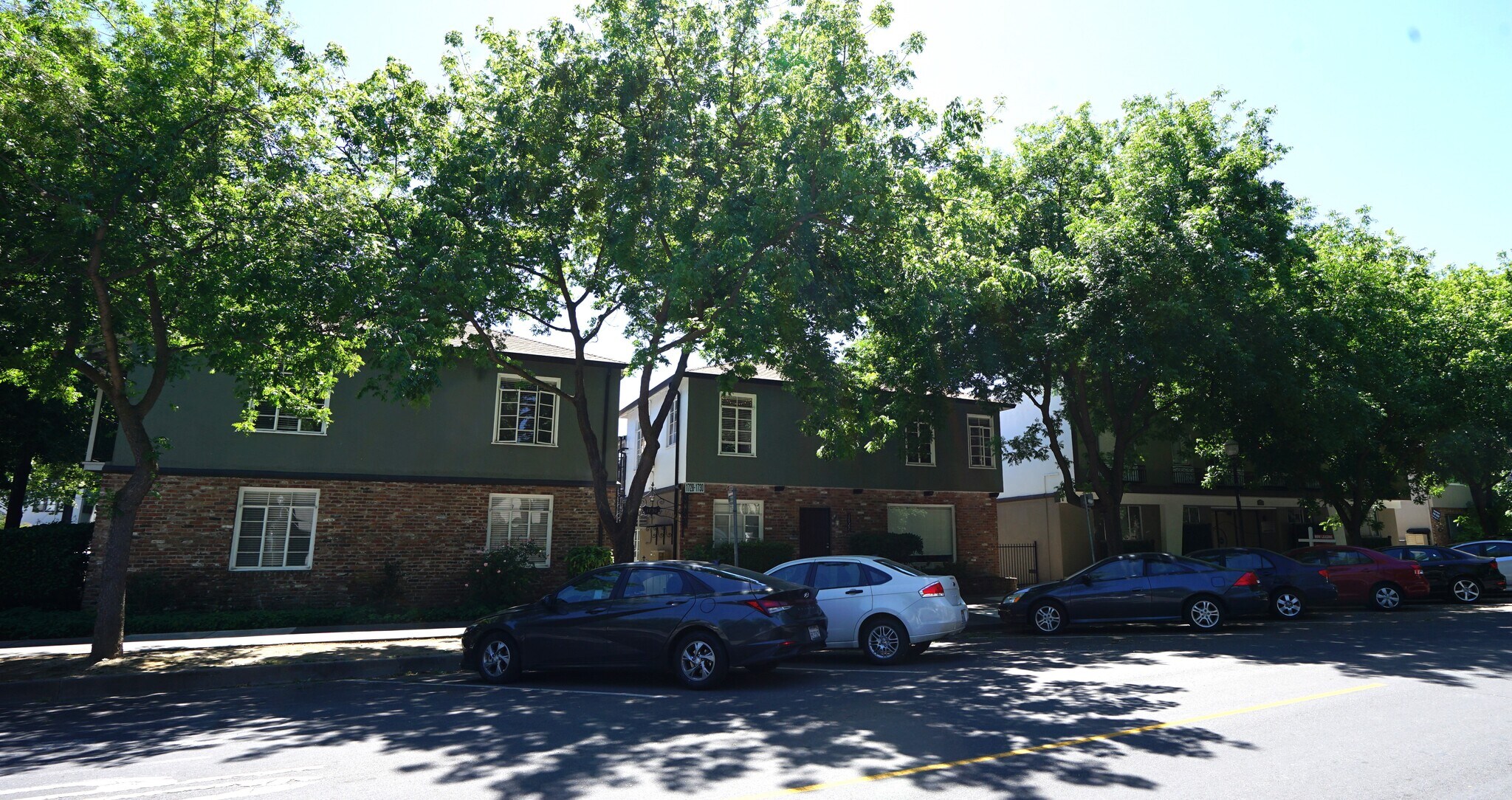 1510 18th St, Sacramento, CA à vendre Photo de l’immeuble– Image 1 sur 25