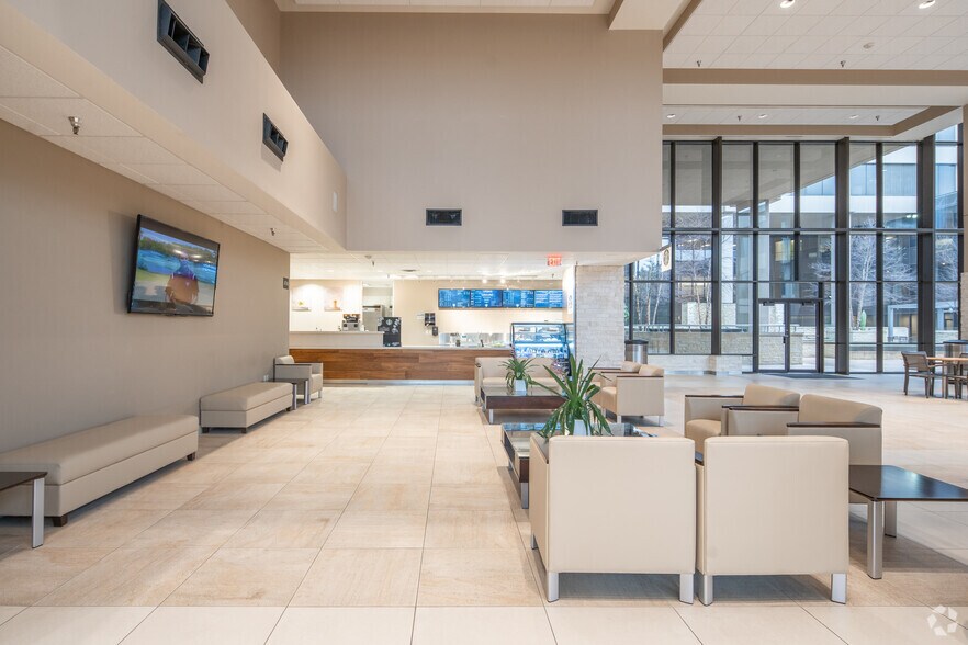 250 E John Carpenter Fwy, Irving, TX à louer - Photo intérieure – Image 2 sur 28