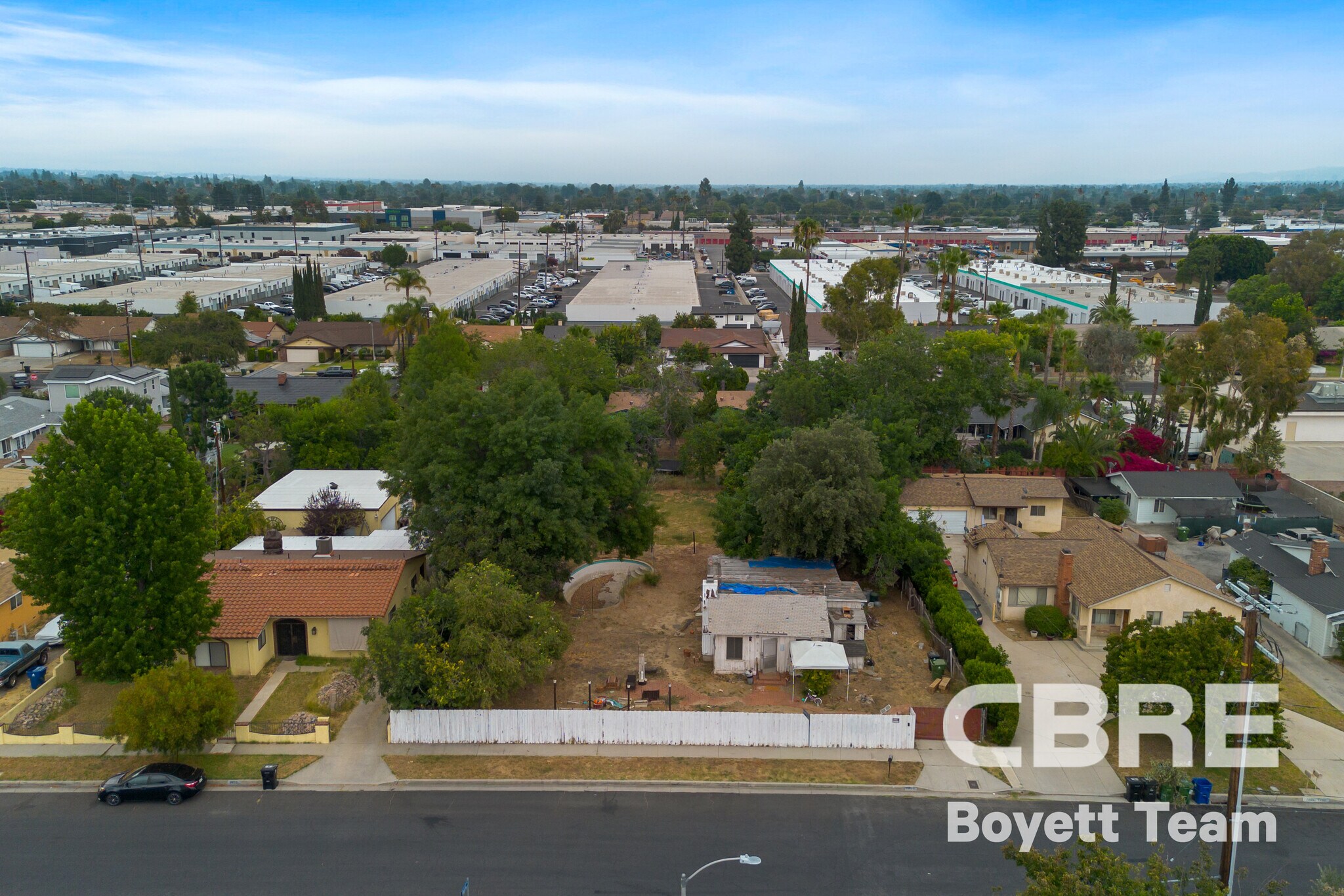 7800 Jordan Ave, Canoga Park, CA à vendre Photo principale– Image 1 sur 25