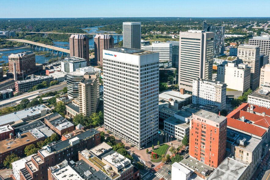 1111 E Main St, Richmond, VA à louer - Photo de l’immeuble – Image 3 sur 8