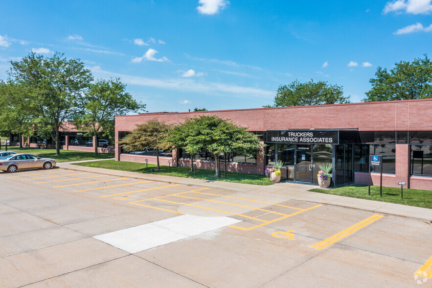 1200-1280 Office Plaza Dr, West Des Moines, IA à louer - Photo de l’immeuble – Image 1 sur 5