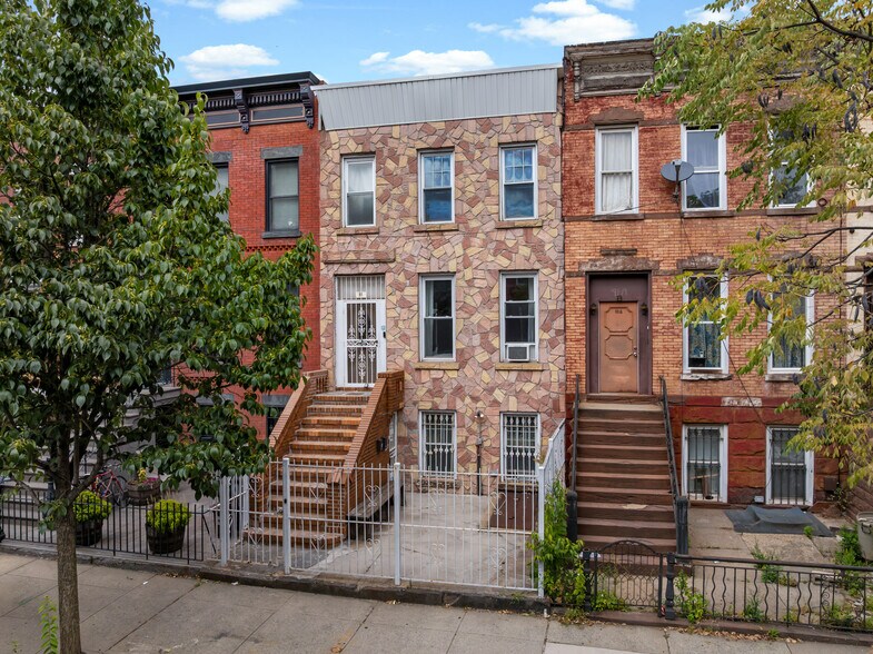 91 Somers St, Brooklyn, NY à vendre - Photo de l’immeuble – Image 2 sur 12