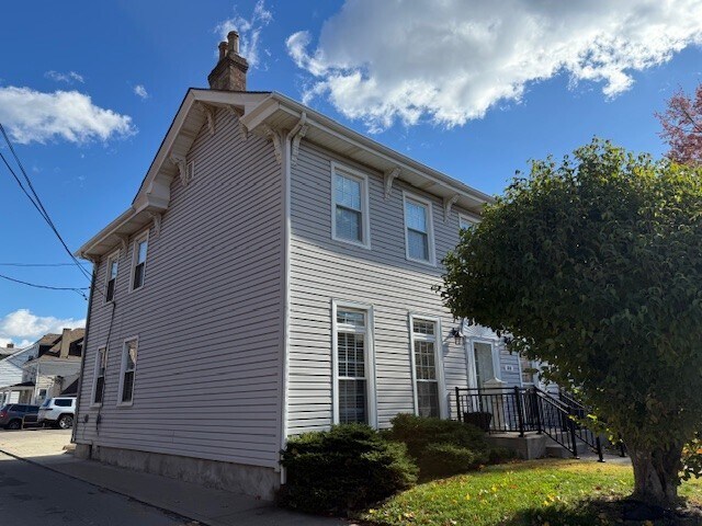 348 College Ave, Beaver, PA à louer - Photo de l’immeuble – Image 3 sur 7