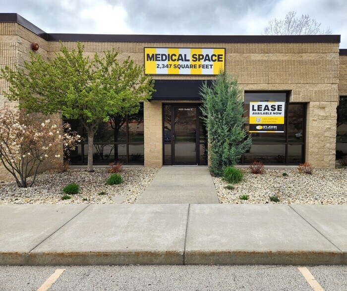 4125 N 124th St, Brookfield, WI à louer - Photo de l’immeuble – Image 3 sur 27