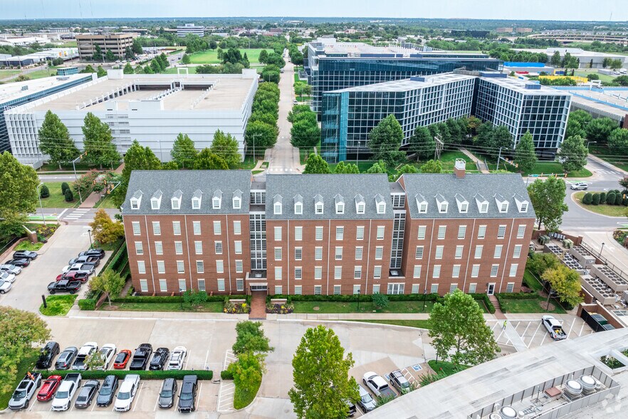 6213 N Classen Blvd, Oklahoma City, OK à vendre - Aérien – Image 2 sur 6