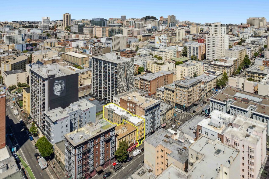 Cash Flowing Multifamily Portfolio in SF portefeuille de 2 biens à vendre sur LoopNet.fr - Photo de l’immeuble – Image 2 sur 23