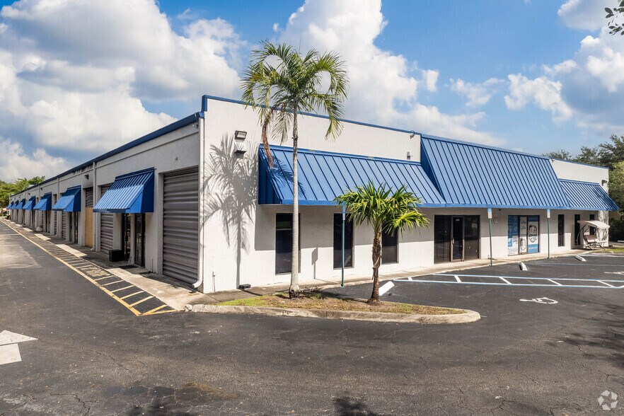 10101-10163 NW 46th St, Sunrise, FL à louer - Photo de l’immeuble – Image 1 sur 13