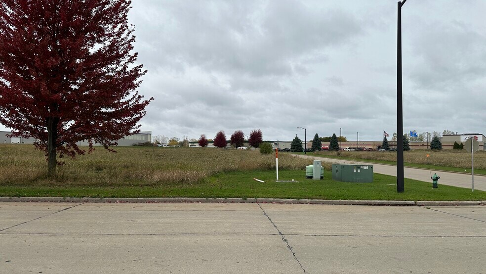 2600-2750 Progress Way, Kaukauna, WI à louer - Photo principale – Image 1 sur 2