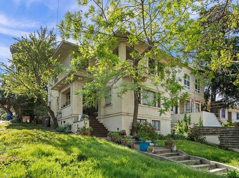 326 Athol Ave, Oakland, CA à vendre - Photo principale – Image 1 sur 20