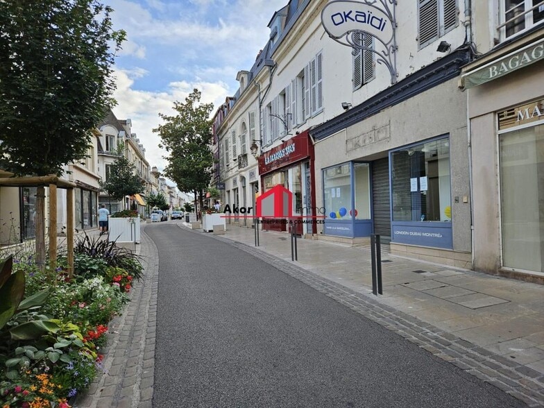 28 Rue Du Temple, Auxerre à louer - Photo de l’immeuble – Image 2 sur 3