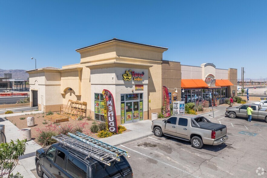 5575 N 5th St, North Las Vegas, NV à vendre - Photo de l’immeuble – Image 1 sur 4