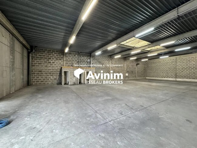 Plus de détails pour Industriel/Logistique à louer