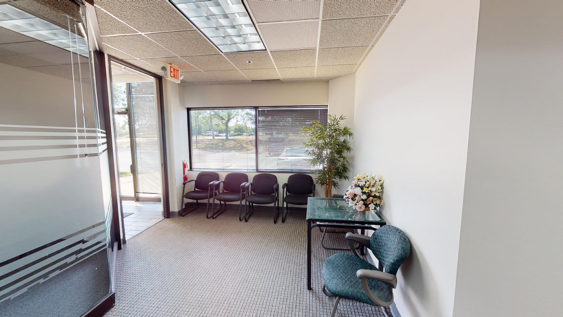 1251 N Plum Grove Rd, Schaumburg, IL à louer Photo intérieure– Image 1 sur 9
