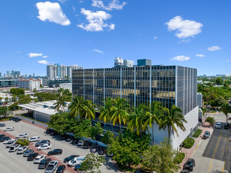 1680 michigan Ave, Miami Beach, FL à louer - Photo de l’immeuble – Image 3 sur 3