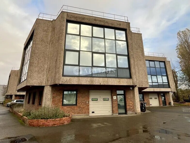 Local d'activités dans Nanterre à vendre - Photo de l’immeuble – Image 1 sur 10
