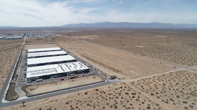 9841 Bartlett Ave, Adelanto, CA - VUE AÉRIENNE  vue de carte - Image1
