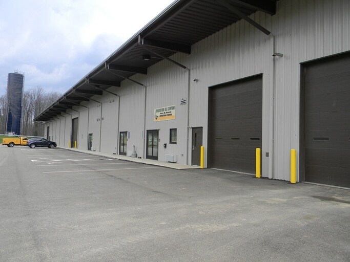 212 Airport Rd, Lewis Run, PA à louer - Photo principale – Image 1 sur 19