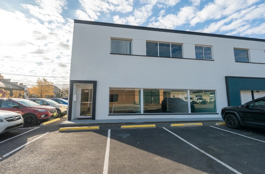 1055 W 3rd Ave, Columbus, OH à louer - Photo de l’immeuble – Image 2 sur 5