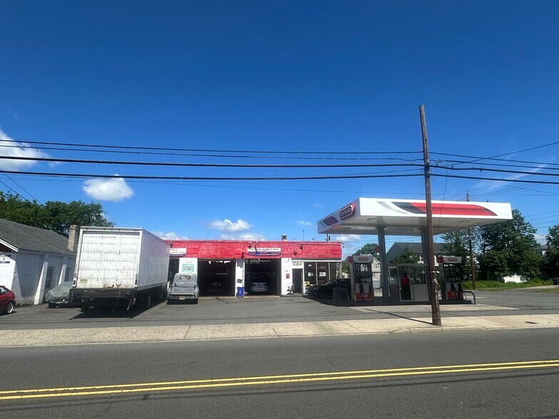 700 Hamilton Blvd, South Plainfield, NJ à vendre - Photo de l’immeuble – Image 2 sur 8