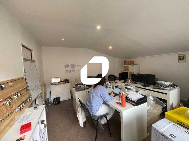 Bureau dans Bordeaux à louer - Photo de l’immeuble – Image 3 sur 8