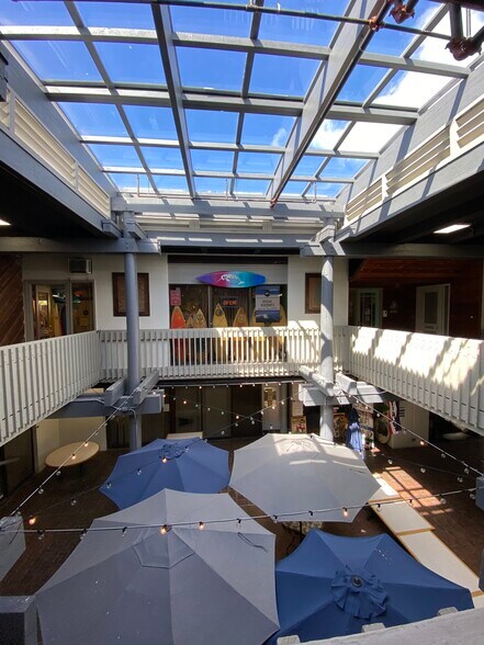 315-325 Uluniu St, Kailua, HI à louer - Photo de l’immeuble – Image 2 sur 5