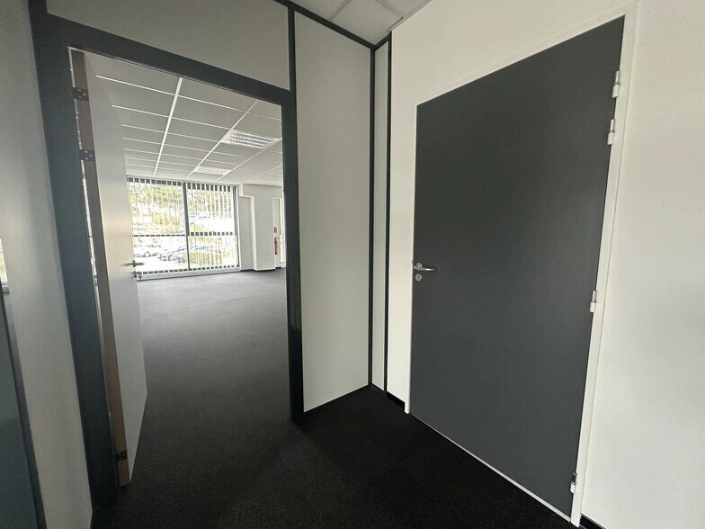 375 Avenue Du Mistral, La Ciotat à louer - Photo de l’immeuble – Image 3 sur 6