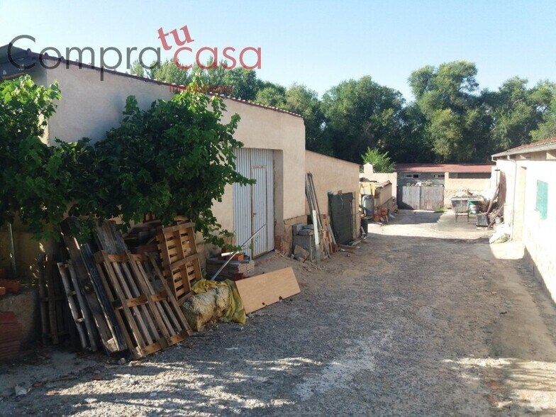 Industriel/Logistique dans Segovia, Segovia à vendre - Photo principale – Image 1 sur 4