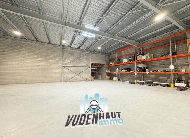 Plus de détails pour Local d’activités à vendre