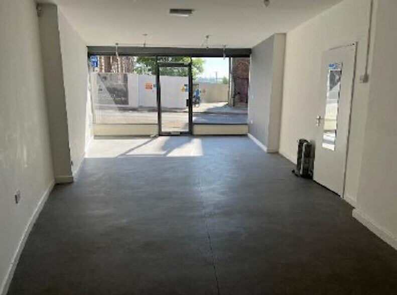 131 High St, Stoke On Trent à louer - Photo de l’immeuble – Image 1 sur 4