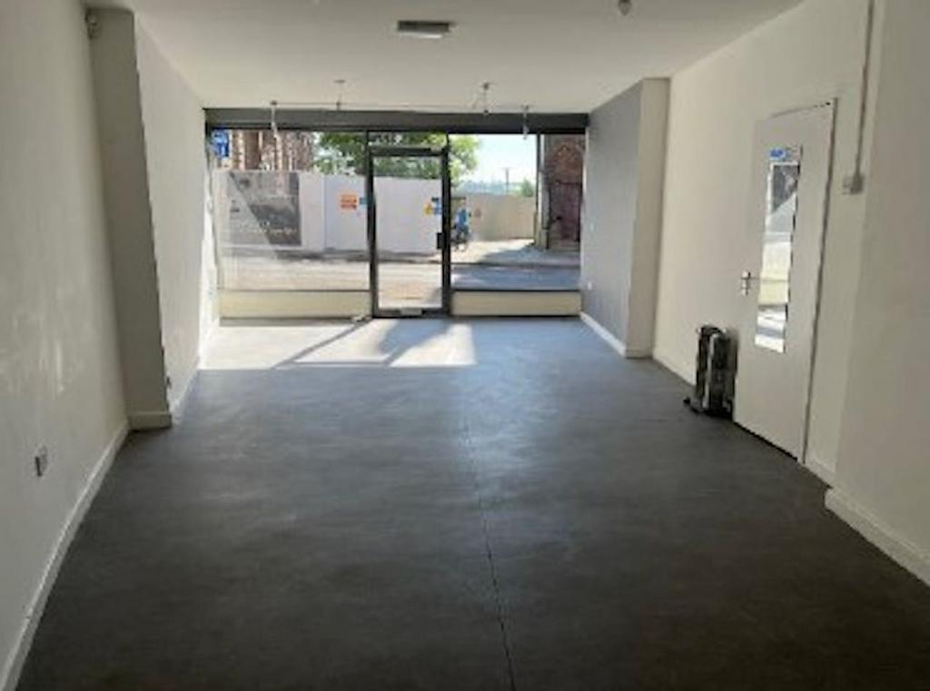 131 High St, Stoke On Trent à louer Photo de l’immeuble– Image 1 sur 5