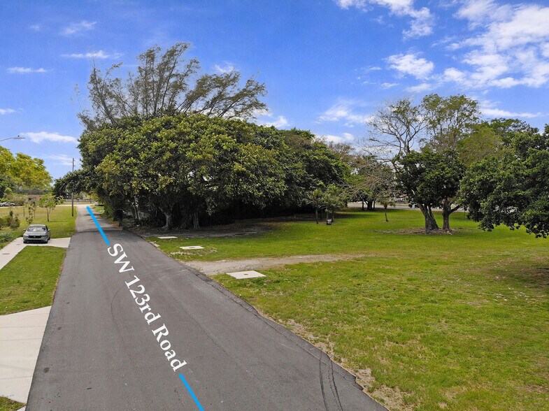 22650 SW 123rd Rd., Miami, FL à vendre - Aérien – Image 2 sur 13