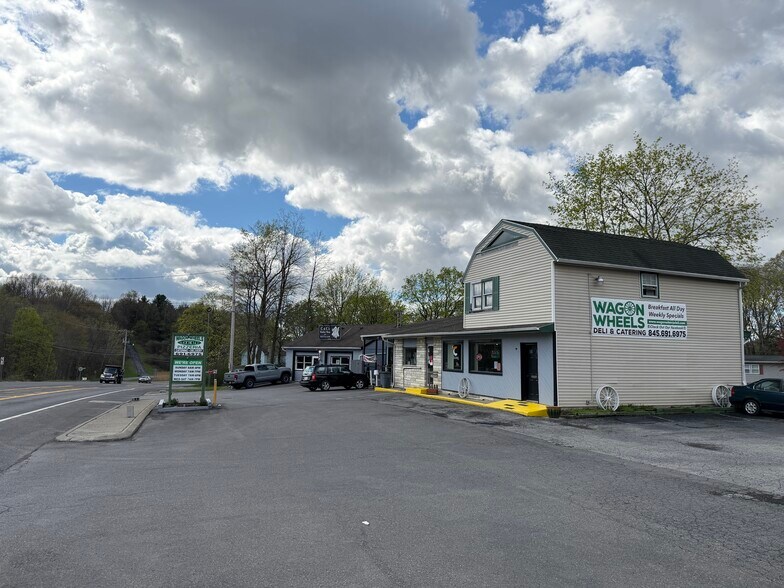3743 US Highway 9W, Highland, NY à vendre - Photo principale – Image 1 sur 15
