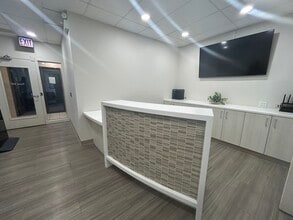 1030 N Clark St, Chicago, IL à louer Photo intérieure– Image 1 sur 12