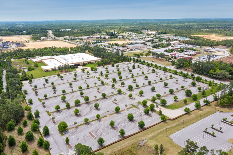 501 Spears Creek Church Rd, Elgin, SC à vendre - Photo de l’immeuble – Image 3 sur 17