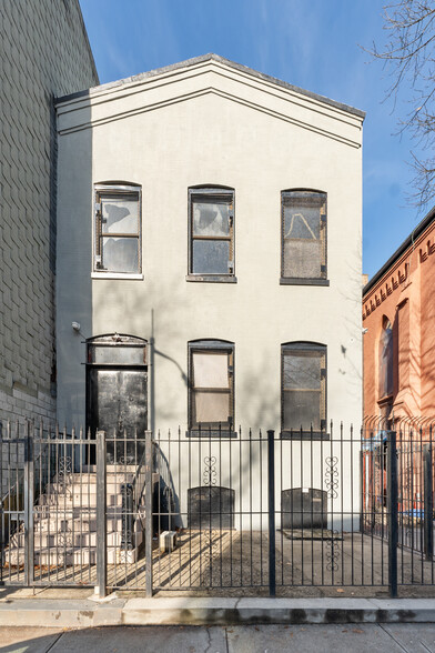 187 Maujer Street, Brooklyn, NY à louer - Photo de l’immeuble – Image 2 sur 9