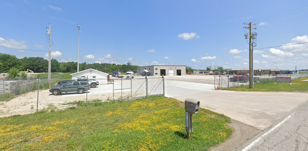 5125 Oster Rd, Sheffield Village, OH à vendre - Photo principale – Image 1 sur 5