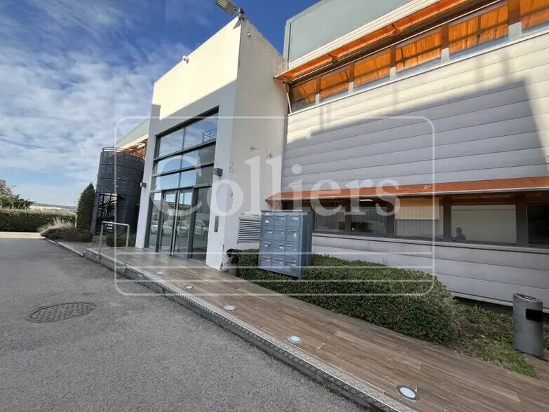 130 Rue Frédéric Joliot Curie, Aix-en-Provence à louer - Photo de l’immeuble – Image 1 sur 18
