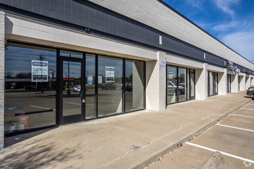 9625 Plano Rd, Dallas, TX à louer - Photo de l’immeuble – Image 2 sur 4