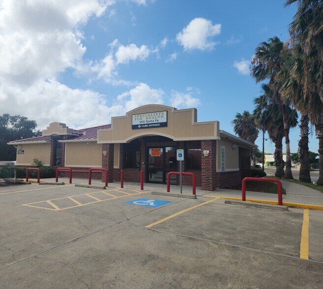 1215 Santa Fe St, Corpus Christi, TX à vendre - Photo de l’immeuble – Image 2 sur 9