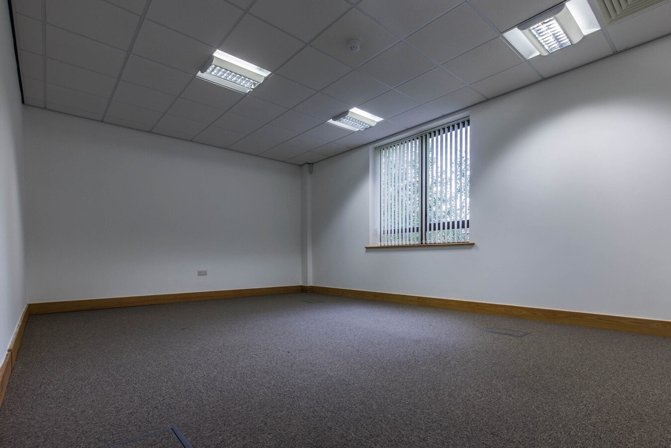 1 Hamel House, Calico Business Park, Sandy Way, Tamworth, STS B77 4BF - Lot 1 - - Photo intérieure - Image 2 of 4