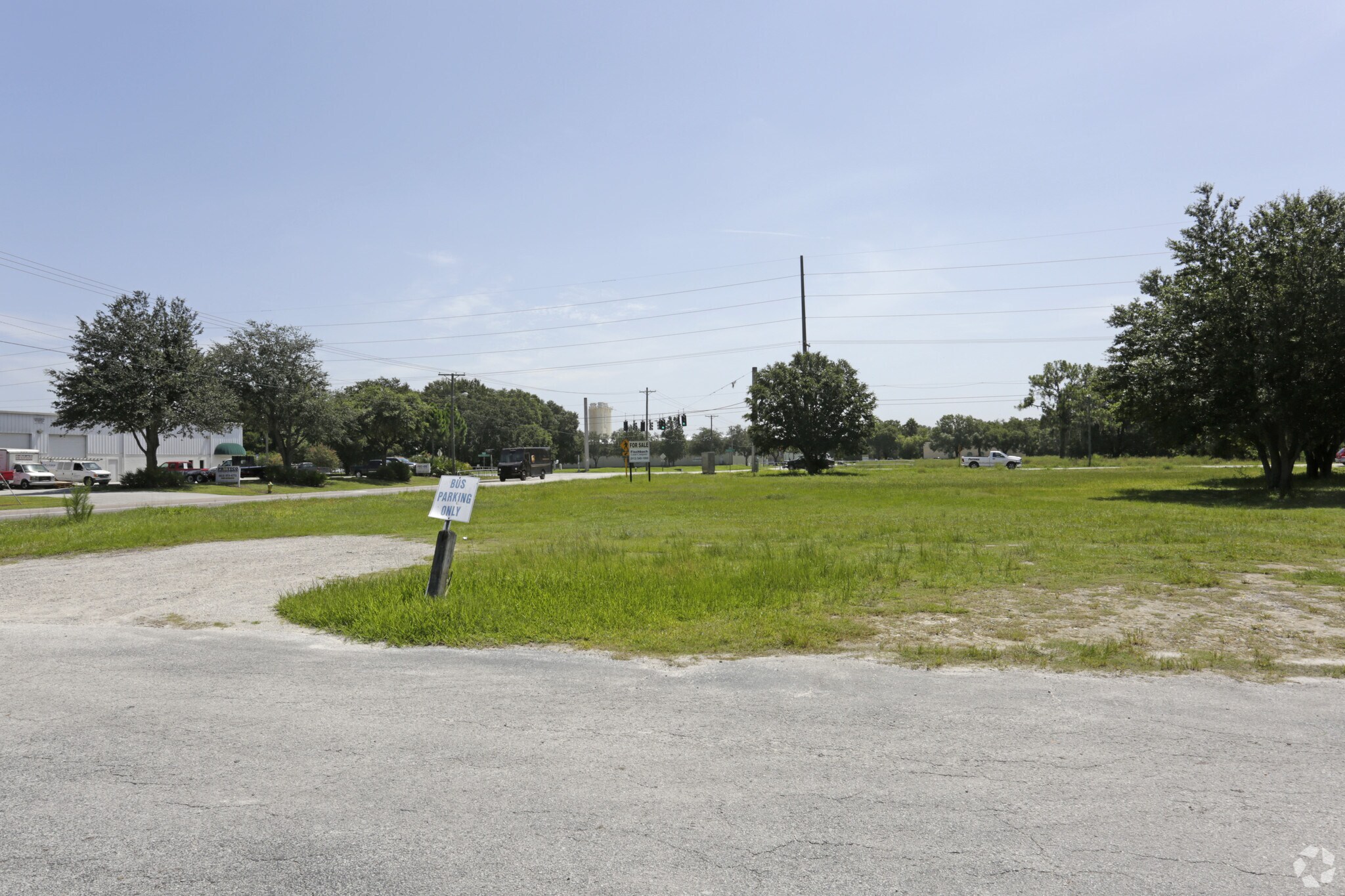 2021-2099 Airport Rd, Plant City, FL à louer Photo principale– Image 1 sur 10